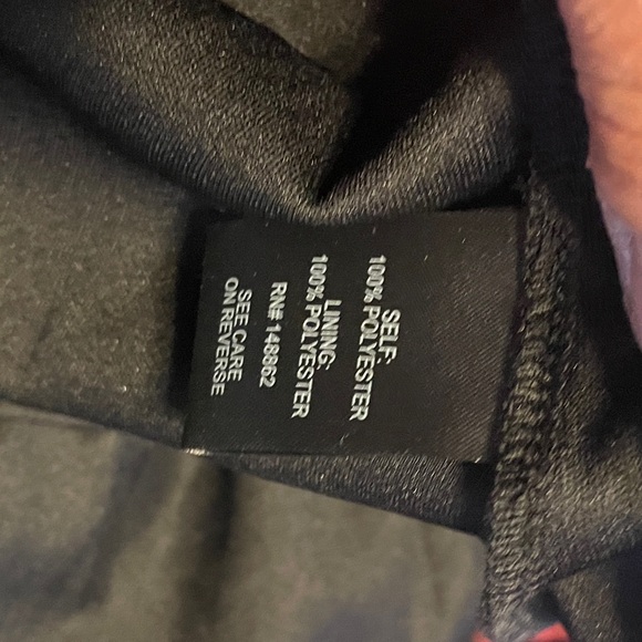 NWT Torrid Red and Black Floral Paisley Maxi Dress Size 1X Sheer Sleeve  Holiday - Picture 10 of 10